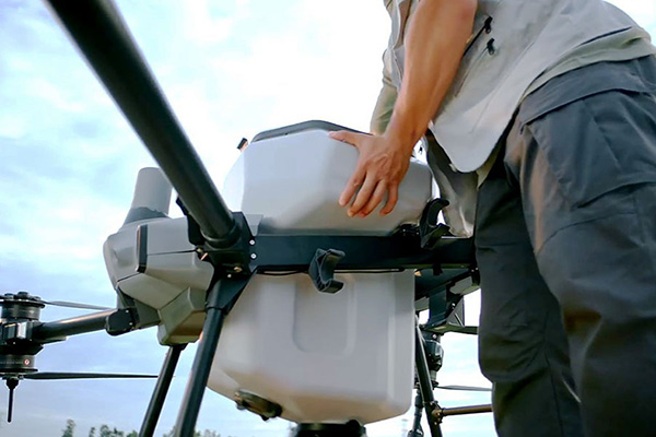 DJI AGRAS T40 COMBO PLUS